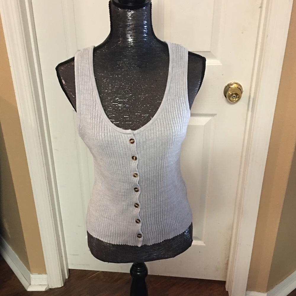 3/$25 SALE    Moon & Madison sweater tank top